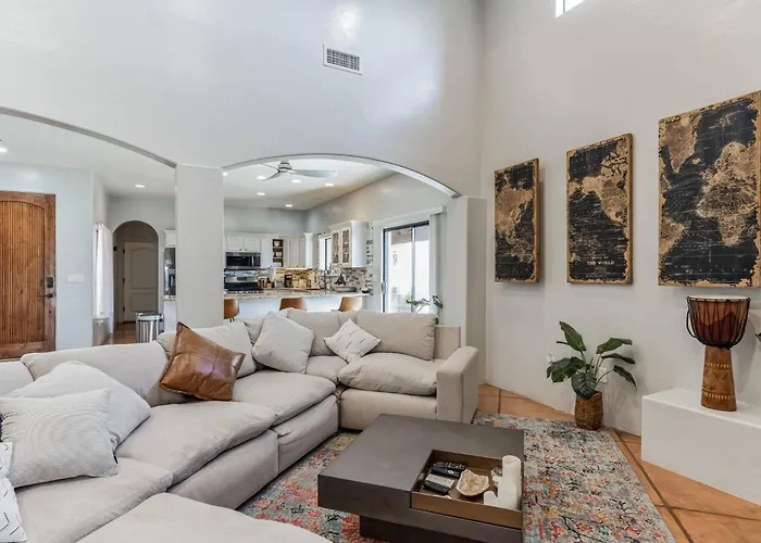Pristine Placita | Spa-like Oasis W/ Pool & Views Tucson