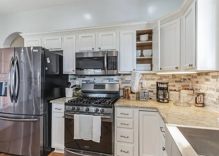 Pristine Placita | Spa-like Oasis W/ Pool & Views * Tucson
