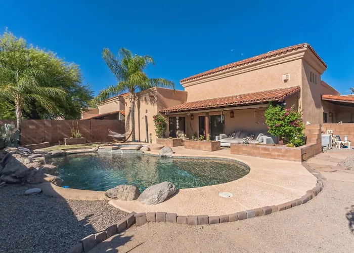Pristine Placita | Spa-like Oasis W/ Pool & Views Holiday home Tucson