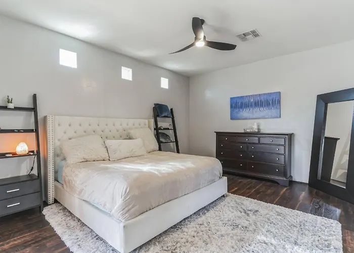 Pristine Placita | Spa-like Oasis W/ Pool & Views * Tucson