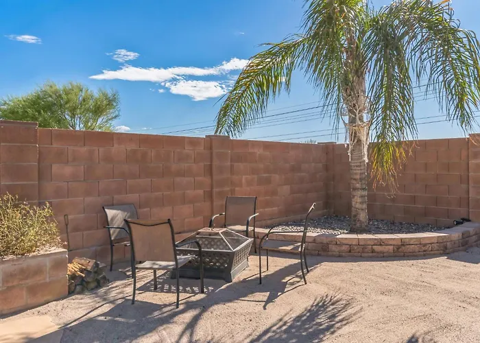 Pristine Placita | Spa-like Oasis W/ Pool & Views Tucson