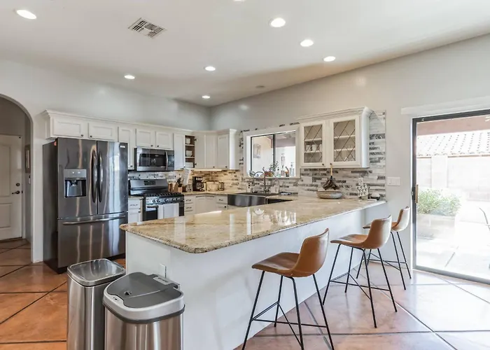 Pristine Placita | Spa-like Oasis W/ Pool & Views * Tucson