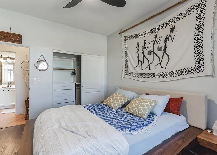 Pristine Placita | Spa-like Oasis W/ Pool & Views Holiday home
